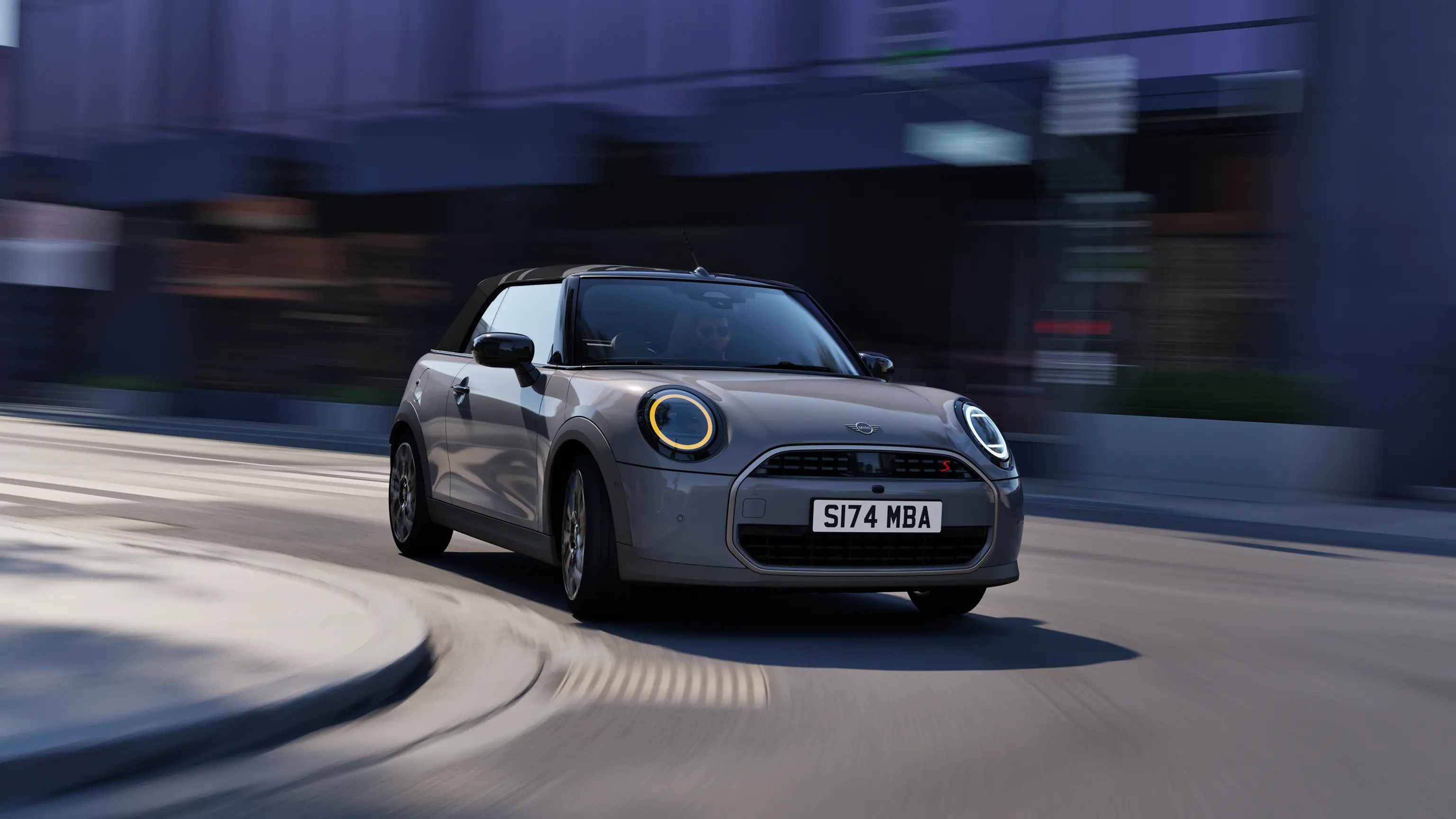 MINI Cabrio – exteriör – introvideo