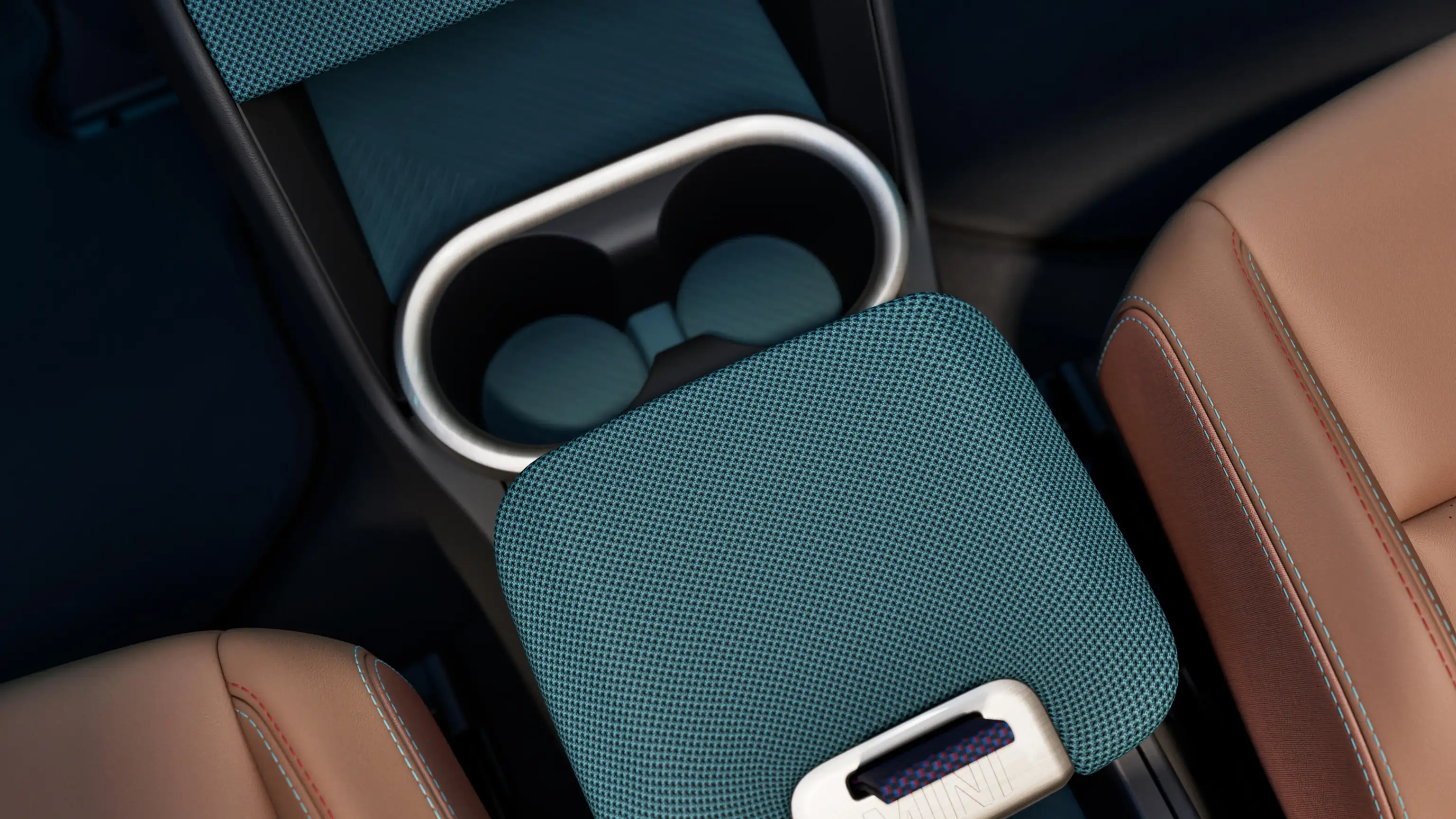 Vy ovanifrån över instrumentpanelen på helt elektriska MINI Countryman