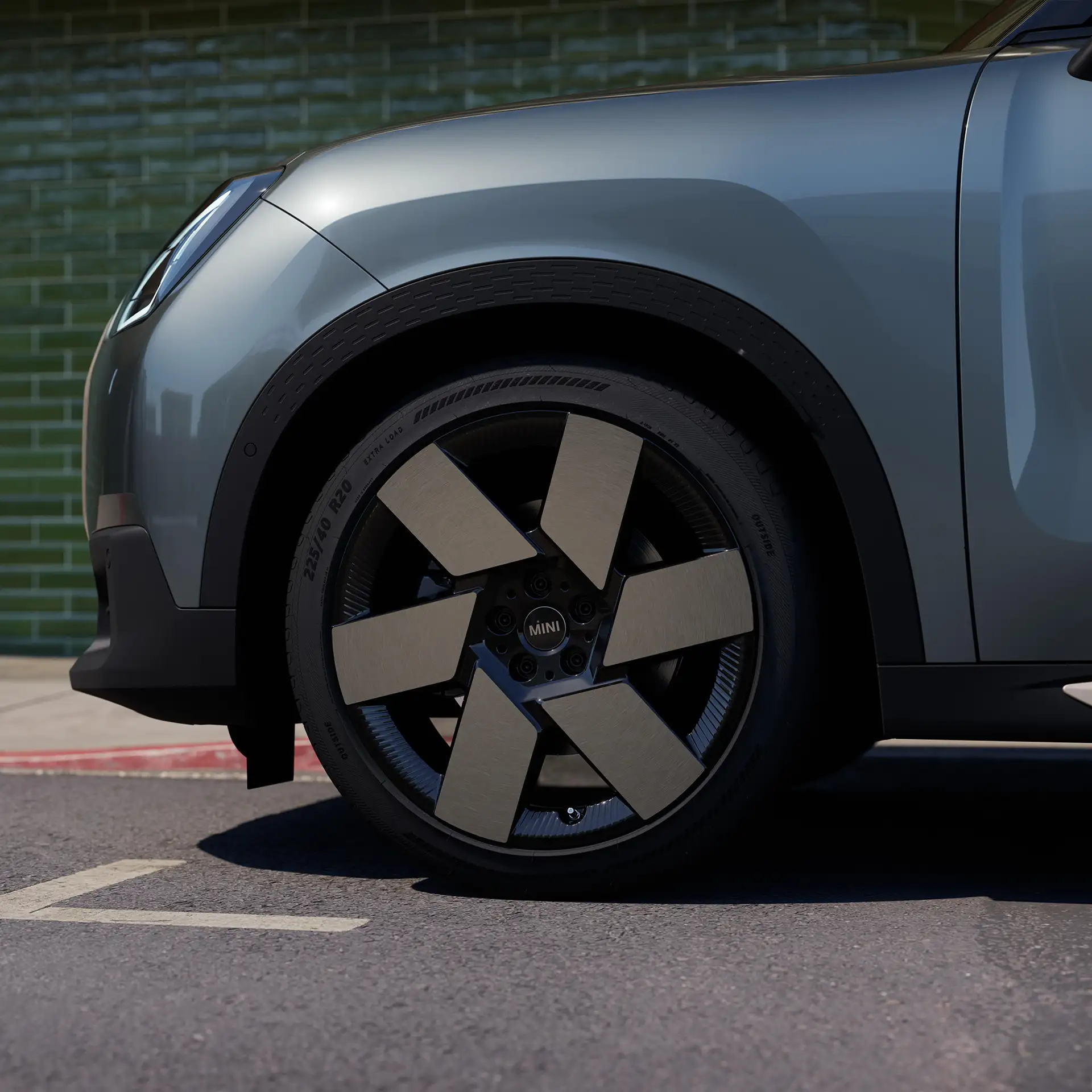 Vy från sidan av fälgen Windmill Spoke 2-tone på MINI Countryman