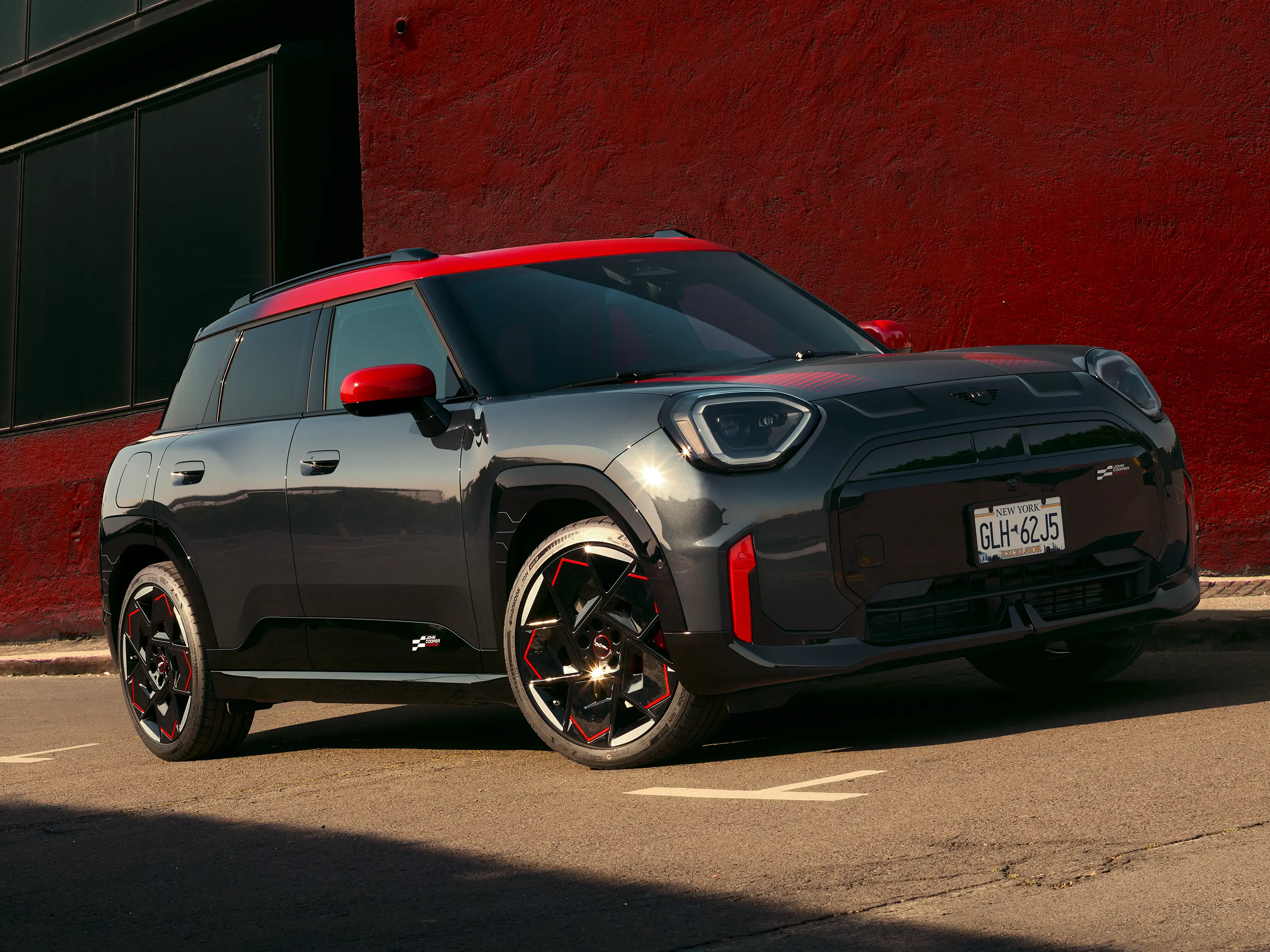 MINI John Cooper Works – J05 JCW sedd från sidan