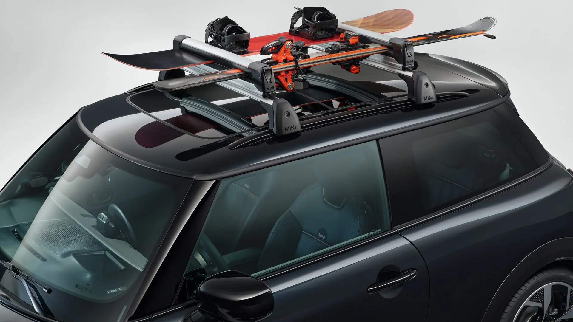 MINI skid- och snowboardhållare