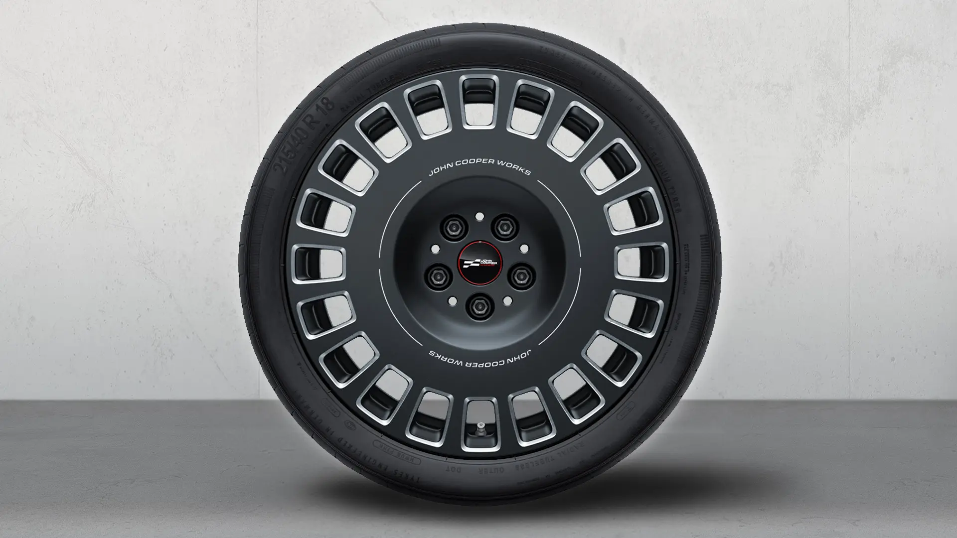 MINI JCW 18" Rallye Spoke 964 hjul i Frozen Midnight Grey och diamantslipad finish.