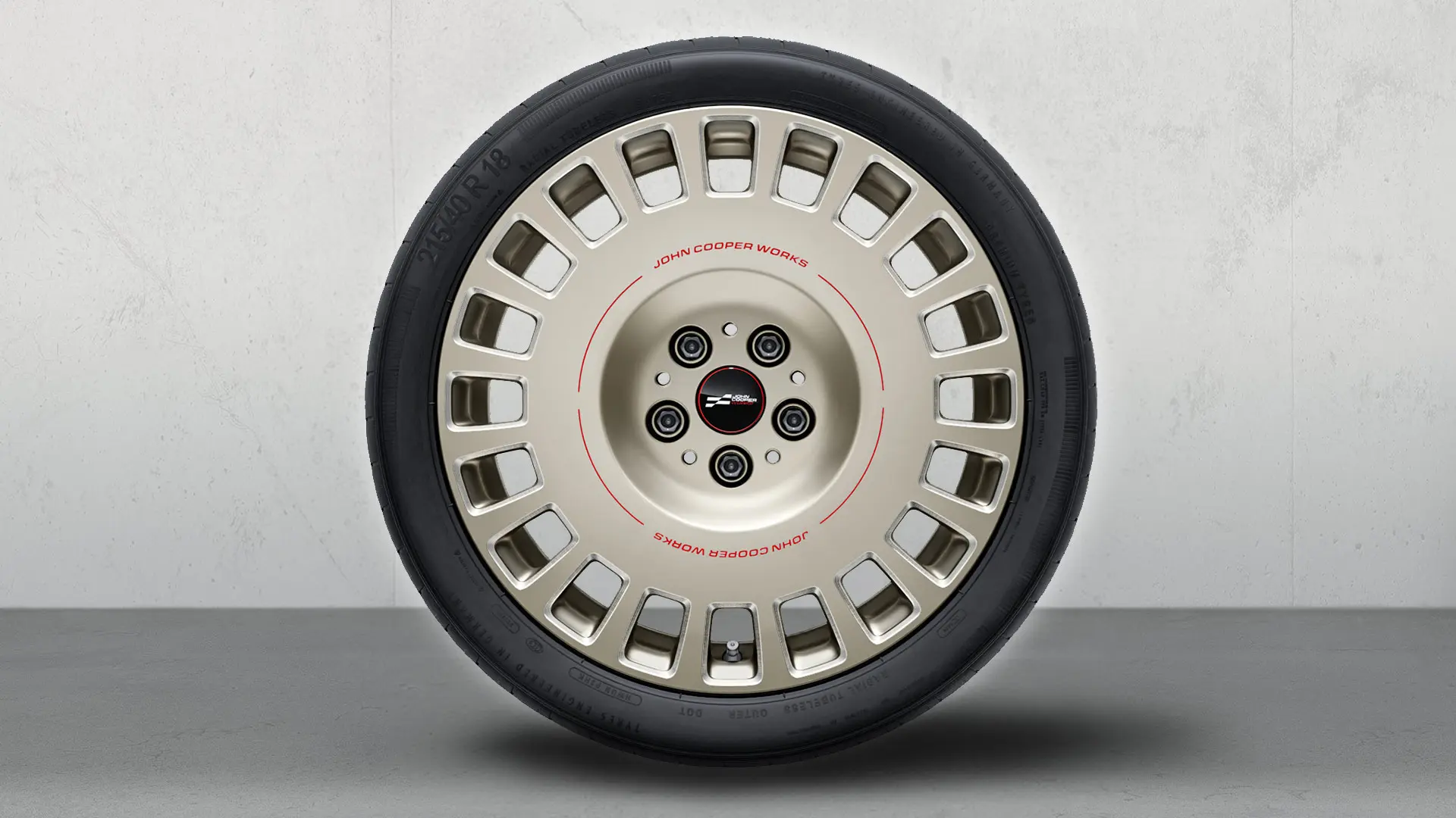 Äkta MINI JCW 18" Rallye Spoke 964 aluminiumfälg i Vibrant Silver och diamantslipad finish.