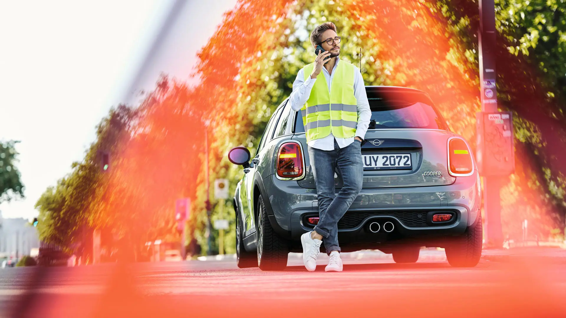 Man väntar på vägassistans.