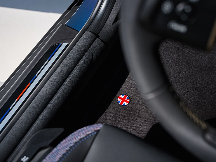 Vy över dörröppningen på MINI Cooper Oxford Edition.