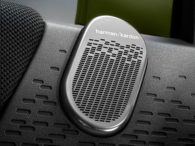 Detaljbild av MINI Paul Smith Harman Kardon ljudsystem