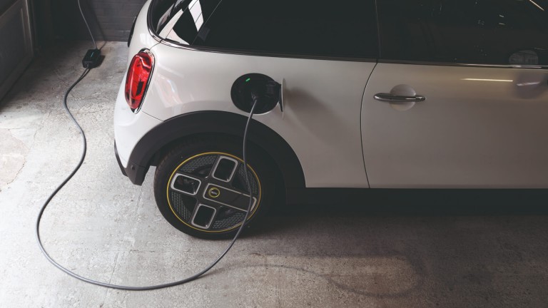 MINI Service – bilvård – batterivård