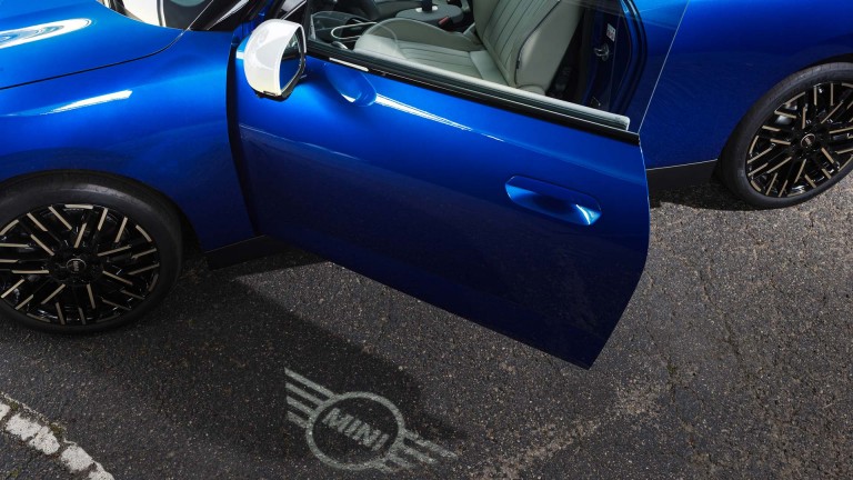 MINI Cooper SE – digital upplevelse – digital key plus