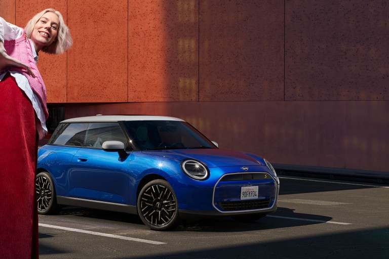 MINI Cooper SE – körupplevelse – förarassistans