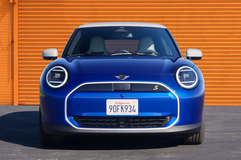Nya helt elektriska MINI Cooper MINI