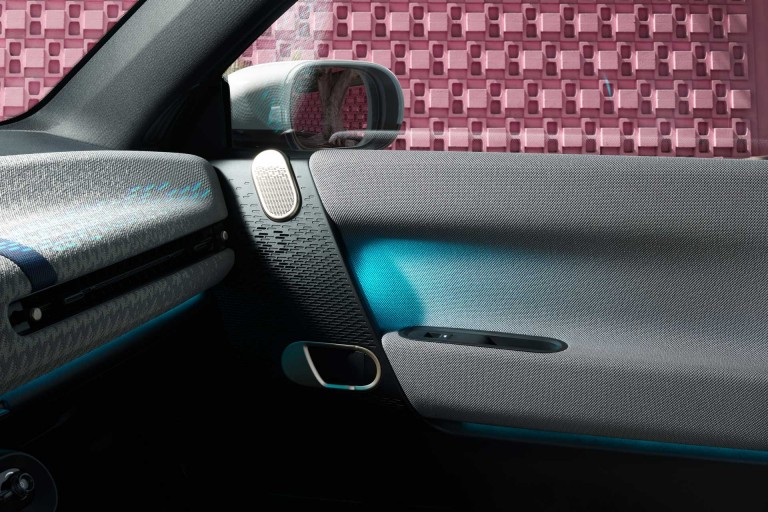 MINI Cooper SE – interiör – dörrpanel