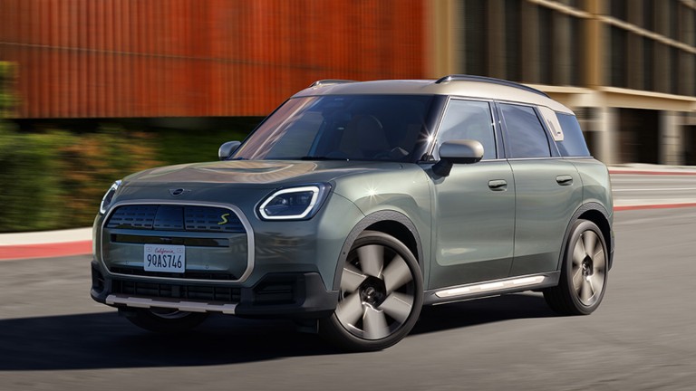 Helt elektriska MINI Countryman - laddning – aerodynamiska proportioner