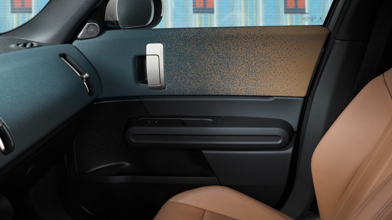 MINI Countryman – interiör – dörrpanel